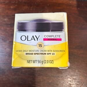 OLAY Sunscreen Moisture Cream Box - Yellow